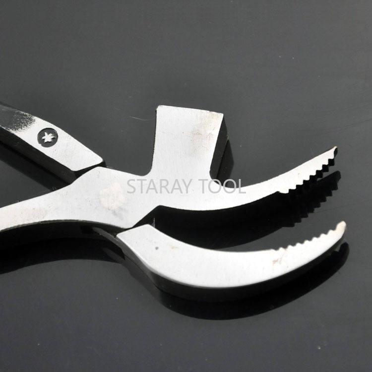 Repairs with Nail Removal Desi - Leatherwork Repairs recension och pris