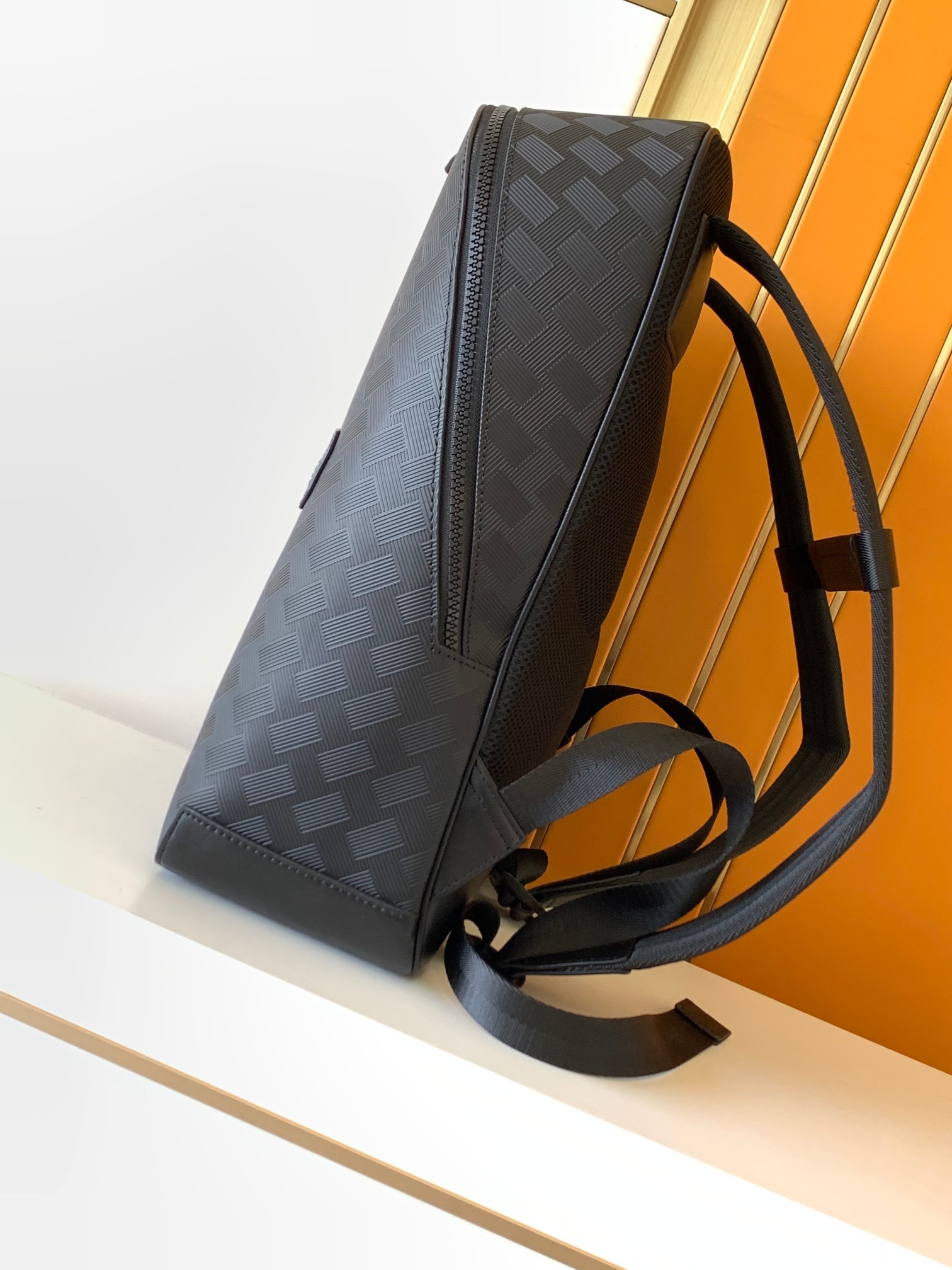 Minimalist Black Embossed Back - Leather Work Rucksack Mens recension och pris